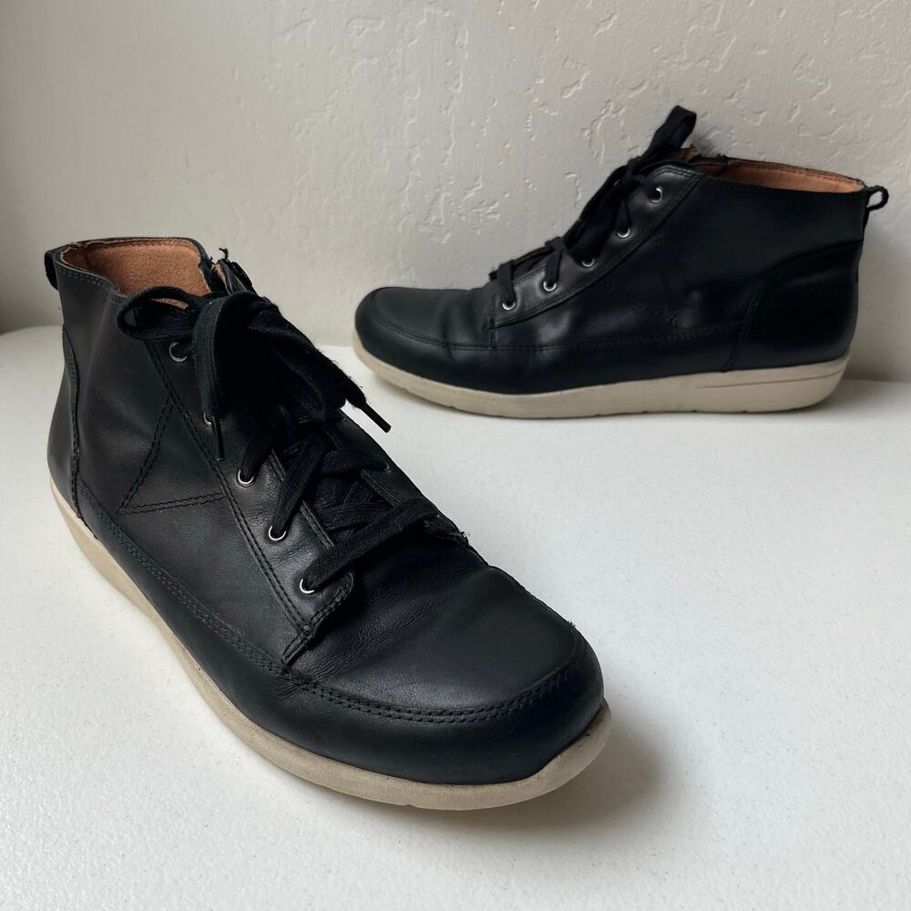 Vionic Shawna Leather Ankle High Top Sneaker Booties Size 11W Weather Resistant